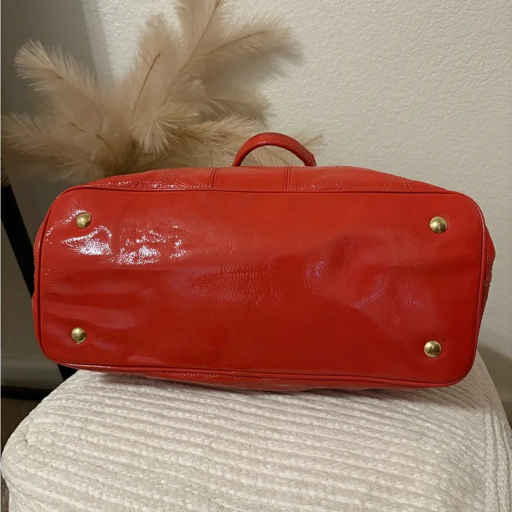 Coach Red Leather Tote with Kisslock and Logo Stitching Design - Picture 3 of 7